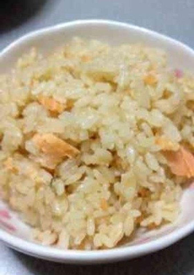 簡単おいしい！塩鮭の炊き込みご飯♪-レシピのメイン写真