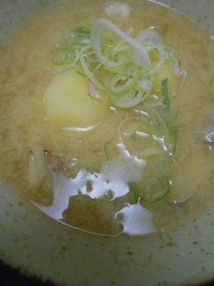 新じゃが芋としめじの味噌汁-レシピのメイン写真
