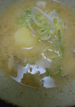 新じゃが芋としめじの味噌汁-レシピのメイン写真