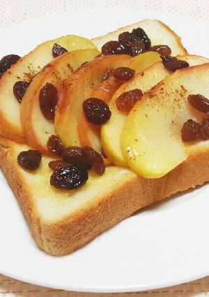〖林檎のレーズン煮トースト〗-レシピのメイン写真