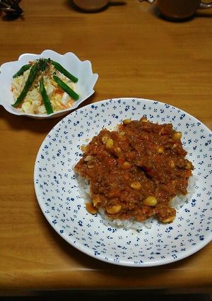 切って煮込む！トマトと豆のひき肉カレー-レシピのメイン写真