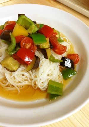 簡単☆麺つゆ＋酸味とオリーブ香るそうめん-レシピのメイン写真