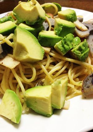ベーコンとアボガドのパスタ-レシピのメイン写真