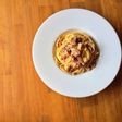ベーコンとくるみのクリームパスタ