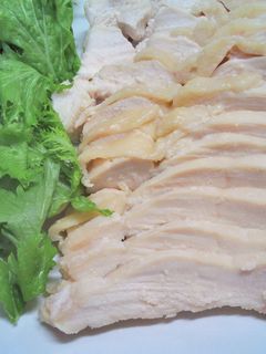 簡単サラダチキン!塩麹でふっくら蒸し鶏-レシピのメイン写真