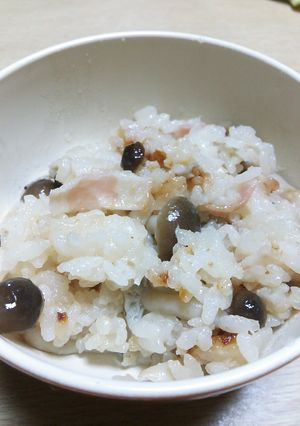 新玉葱としめじの炊き込みご飯-レシピのメイン写真