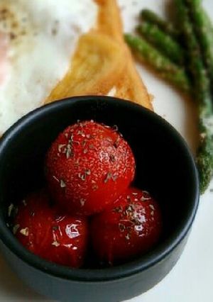 ミニトマトのオリーブ炒め—バジル風味—-レシピのメイン写真