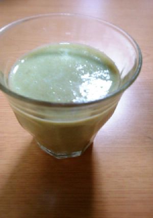 コップ１杯で満足！グリーンスムージー！！-レシピのメイン写真
