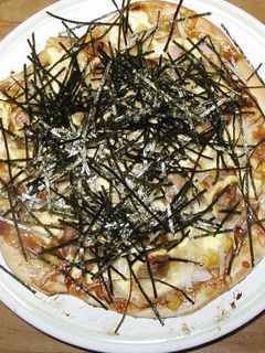 好評!焼き鳥のたれで照り焼きチキンピザ-レシピのメイン写真