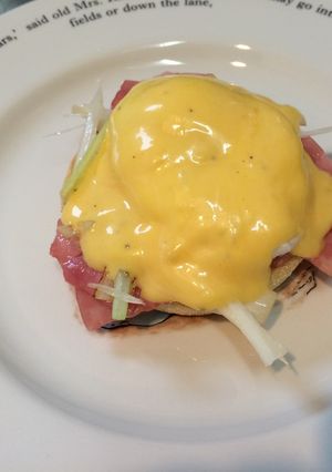優雅なブランチ　エッグベネディクト　-レシピのメイン写真