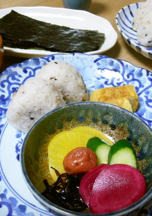 雑穀米入りおにぎり-レシピのメイン写真