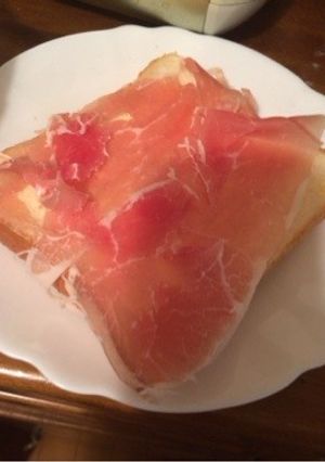 生ハムとマーガリンのオープンサンドv-レシピのメイン写真