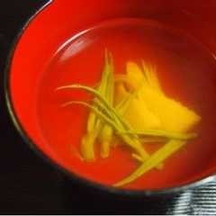 รูปของ 野草を食そう！イタドリの穂先のお吸い物
