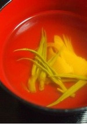 野草を食そう！イタドリの穂先のお吸い物-レシピのメイン写真