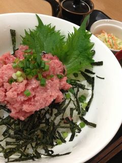 ファミレス風まぐろのたたき丼-レシピのメイン写真