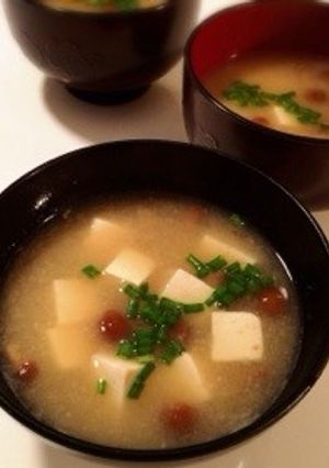 なめこと豆腐の味噌汁-レシピのメイン写真