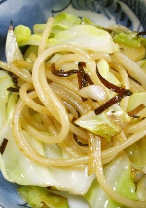 お弁当に簡単キャベツと塩昆布のパスタ-レシピのメイン写真
