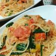 カニとホウレン草のトマトクリームパスタ