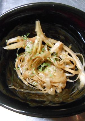 ウドの皮三杯酢和え-レシピのメイン写真