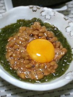 朝ごはんで代謝を上げるメカブ納豆♪-レシピのメイン写真