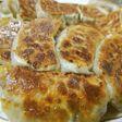 キャベツと玉ねぎのジューシー焼き餃子☆
