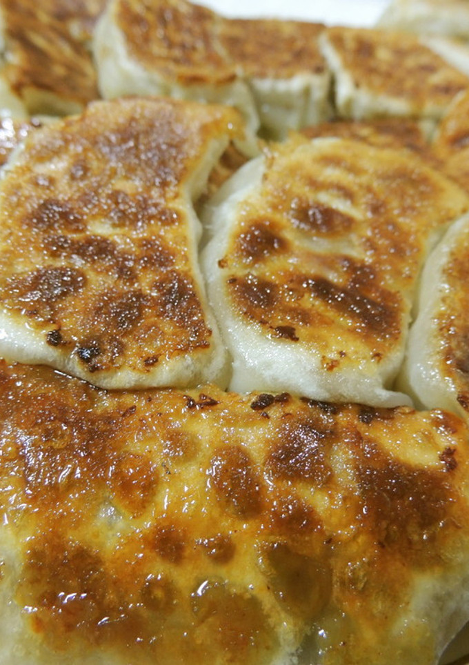 キャベツと玉ねぎのジューシー焼き餃子☆-レシピのメイン写真