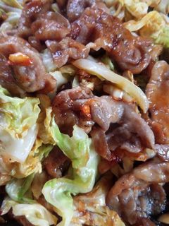 春キャベツと豚肉のにんにくバター醤油炒め-レシピのメイン写真