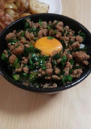 豚ニラ丼-レシピのメイン写真
