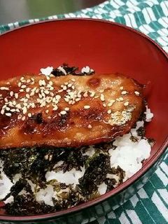 我が家の*鰯の蒲焼き丼-レシピのメイン写真