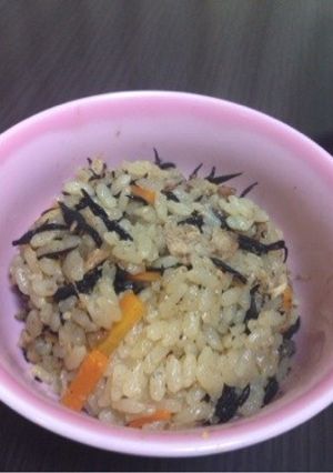 栄養満点！鯖缶で炊き込みご飯-レシピのメイン写真