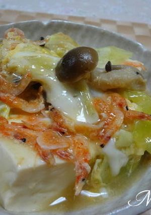 桜えびと春キャベツと豆腐のとろ煮-レシピのメイン写真