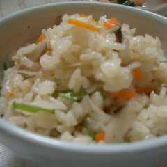 รูปของ 炊き込みご飯