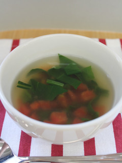 ほうれん草とトマトのスープ-レシピのメイン写真