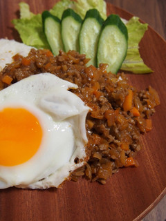 簡単カフェ飯♬挽肉と玉ねぎの甘辛丼-レシピのメイン写真