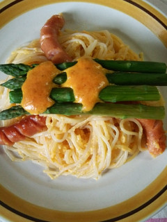 卵黄チーズソースのパスタ+アスパラ添え-レシピのメイン写真