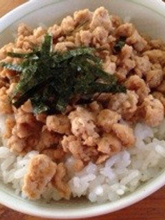 簡単!ヘルシー豆腐のそぼろ丼-レシピのメイン写真