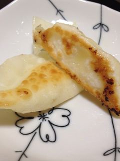余った餃子の皮で☆簡単チーズ焼き!-レシピのメイン写真