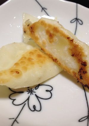 余った餃子の皮で☆簡単チーズ焼き！-レシピのメイン写真