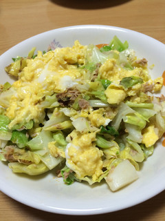 キャベツとシーチキン炒めon卵-レシピのメイン写真