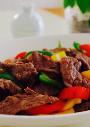 カラフルピーマンと牛肉のオイスター炒め♪-レシピのメイン写真