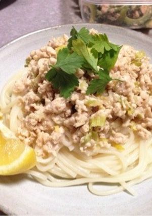 夏にピッタリ！鶏塩レモンの冷やしうどん-レシピのメイン写真