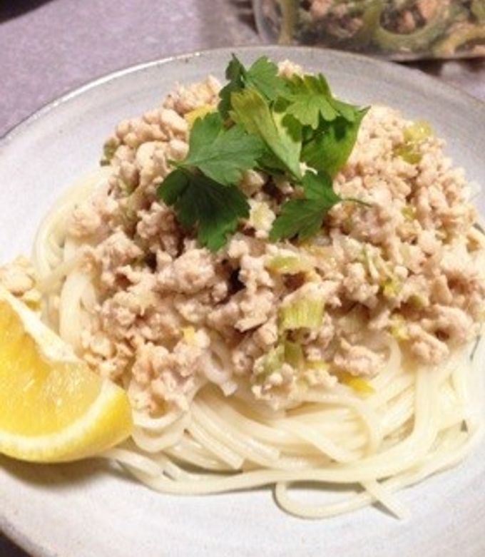 夏にピッタリ！鶏塩レモンの冷やしうどん-レシピのメイン写真