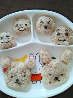 子どもが喜んで完食!簡単デコおにぎり♪-レシピのメイン写真