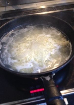 フライパンだけ！簡単インスタントラーメン-レシピのメイン写真
