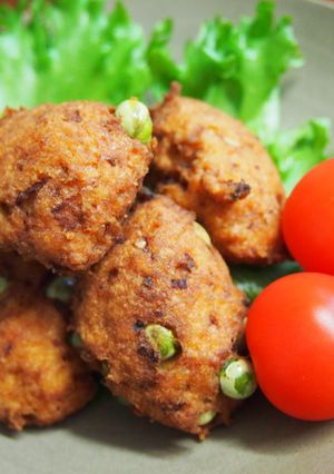 鶏とグリーンピースの落し揚げ～おから入り-レシピのメイン写真