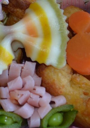 ハムとスナップエンドウのお花★キャラ弁-レシピのメイン写真