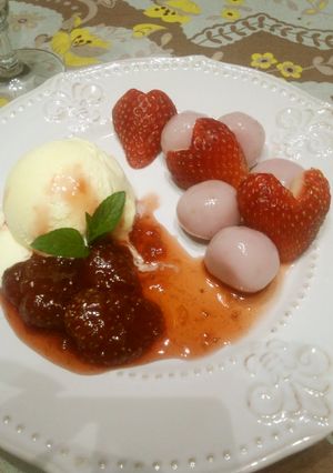 いちご白玉とバニラアイスいちごソースかけ-レシピのメイン写真