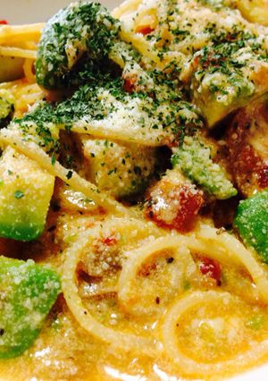 アボカドのトマトクリームパスタ-レシピのメイン写真