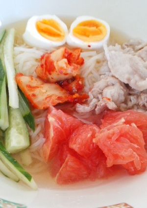 ルビーグレープフルーツでさっぱり冷麺　-レシピのメイン写真