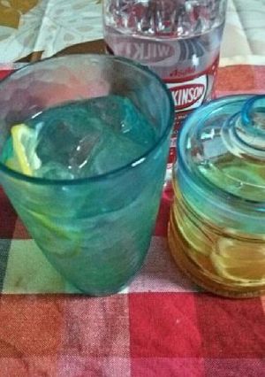 はちみつﾚﾓﾝｿｰﾀﾞ-レシピのメイン写真